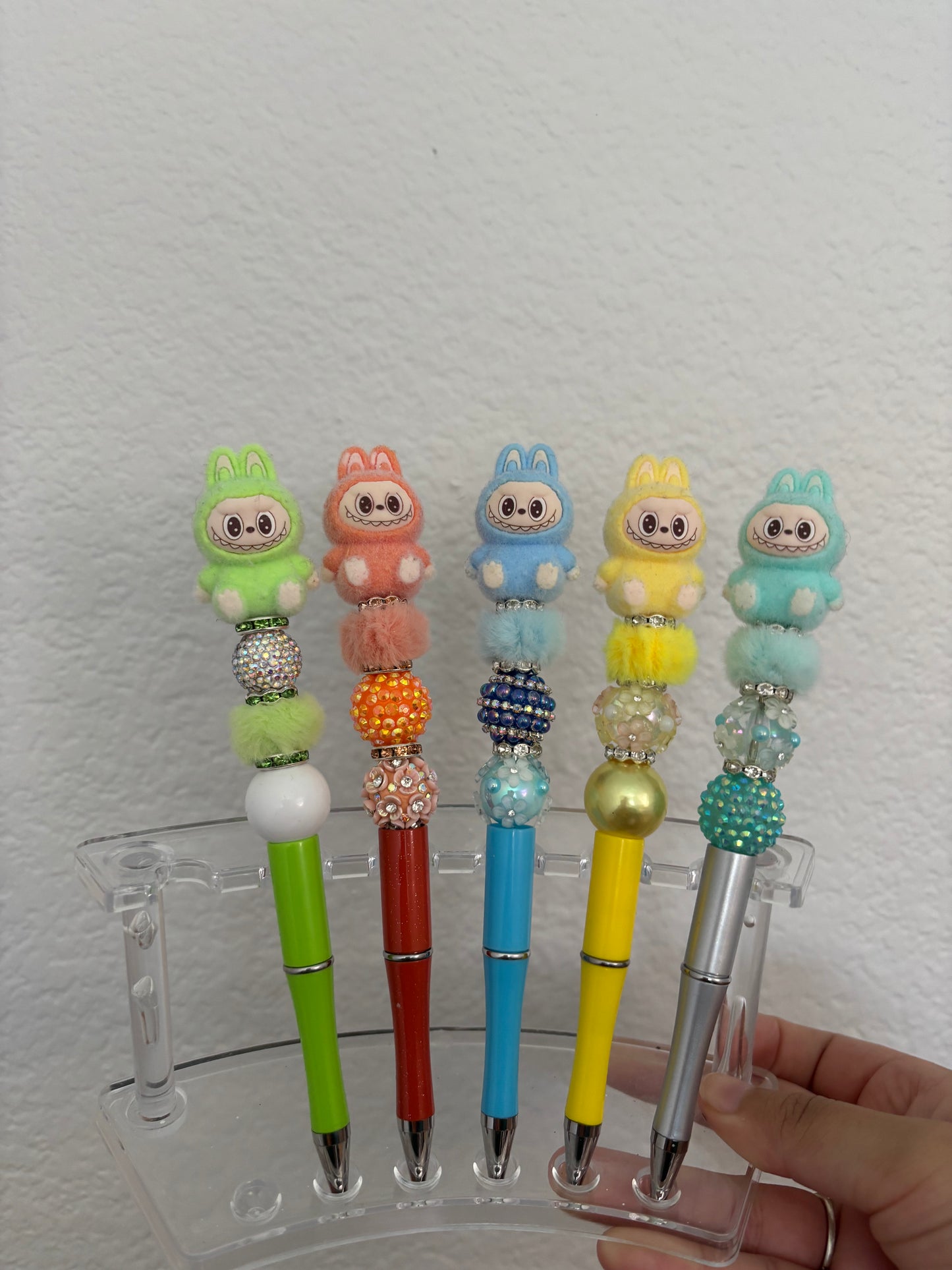 Pens labubu